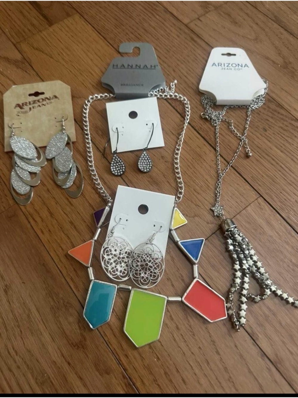 5-Piece Fashion Jewelry Lot‎ – Earrings & Necklaces ✨All NEW